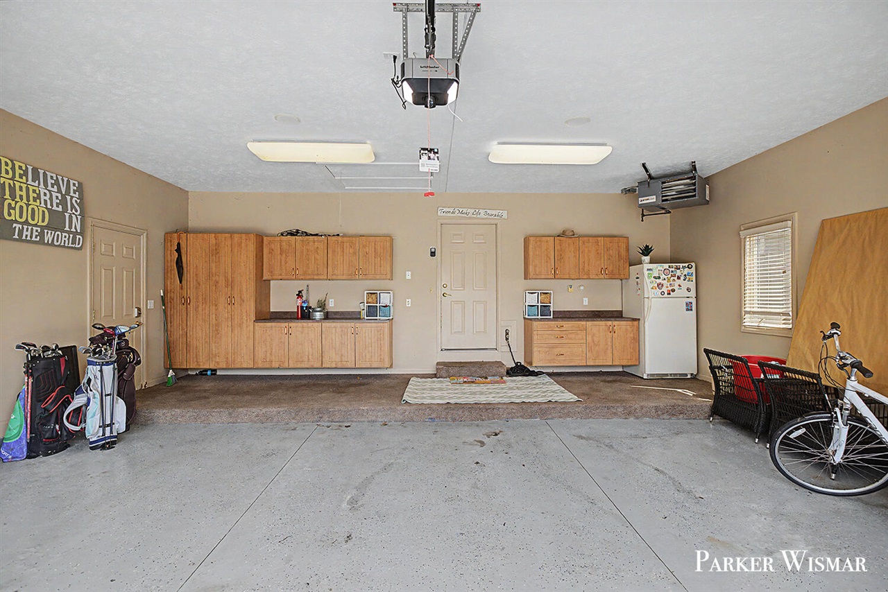 2661 Village Circle Property Photo 6