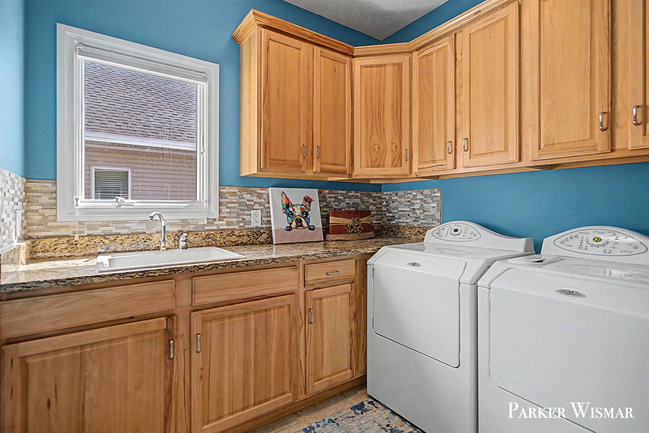 2661 Village Circle Property Photo 7