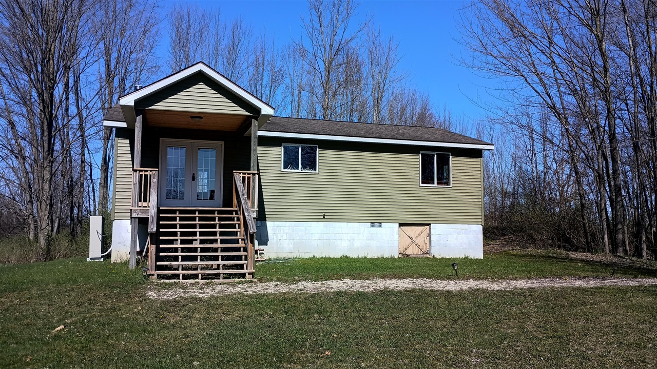 3607 E Hansen Road Property Photo 4
