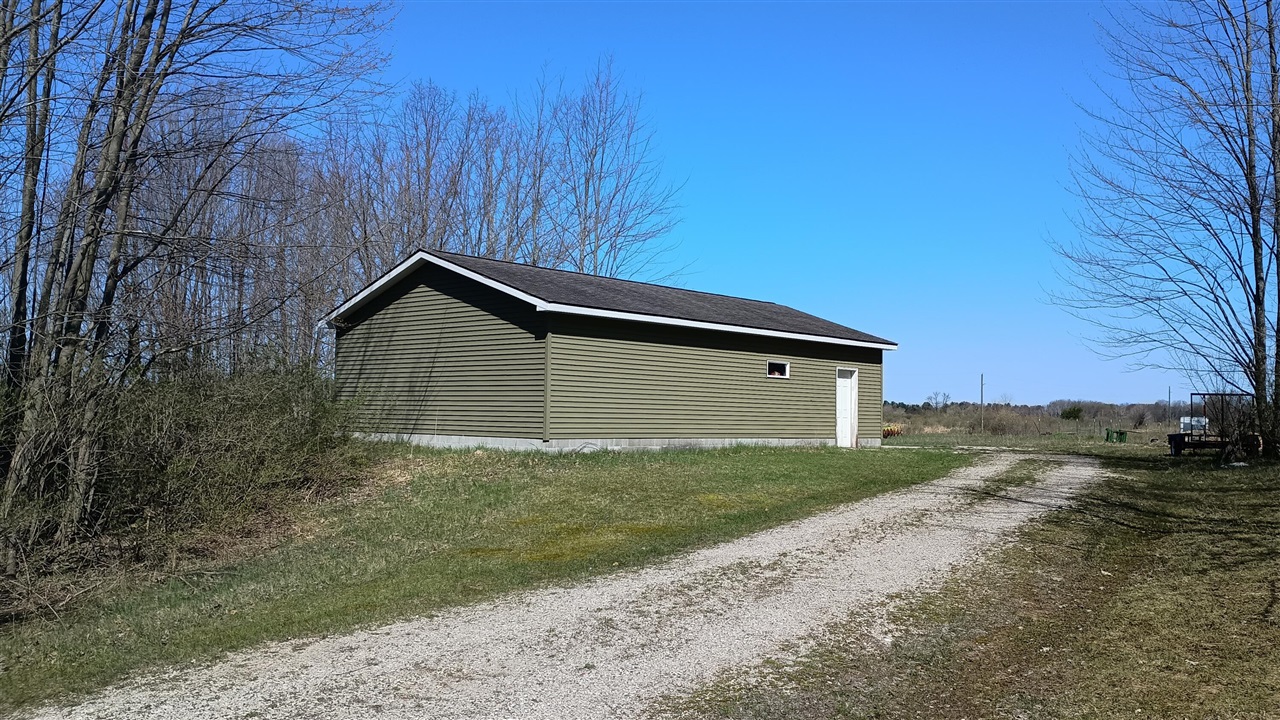 3607 E Hansen Road Property Photo 7