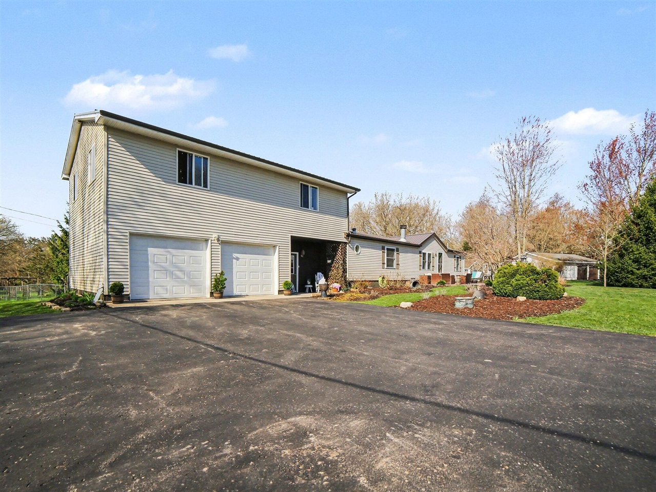 1799 E U.s. 10 Property Photo 1