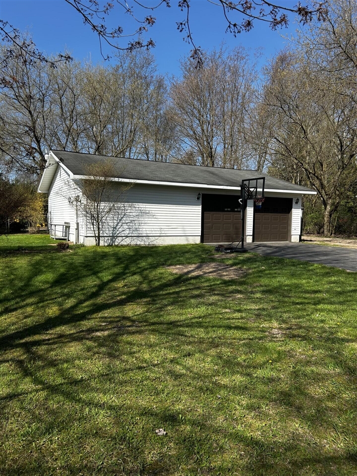 1799 E U.s. 10 Property Photo 5
