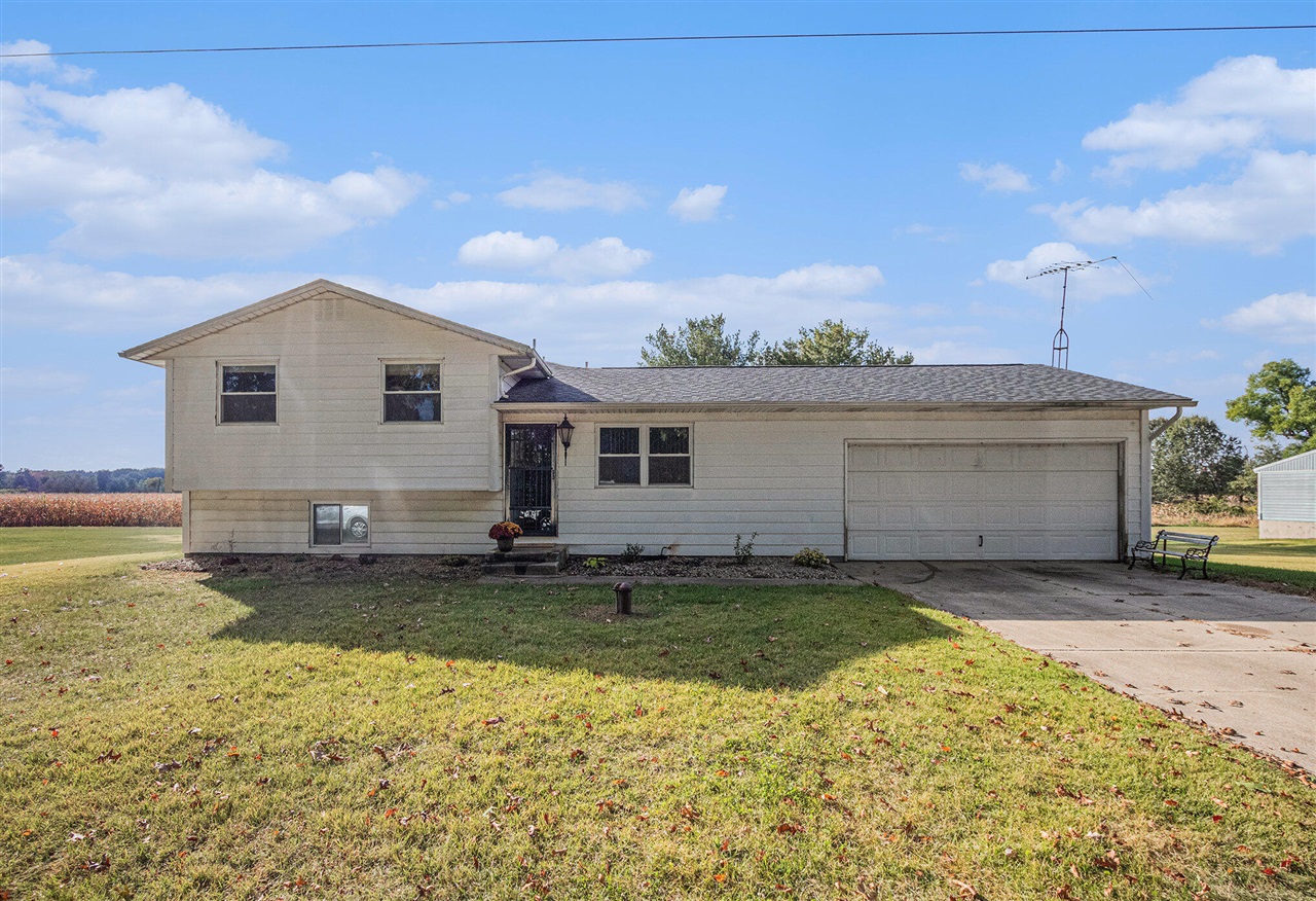 4935 Curran Road Property Photo 1