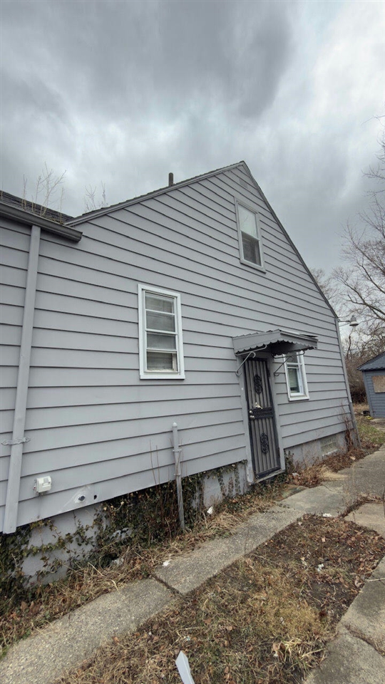 12140 Wayburn Street Property Photo 3