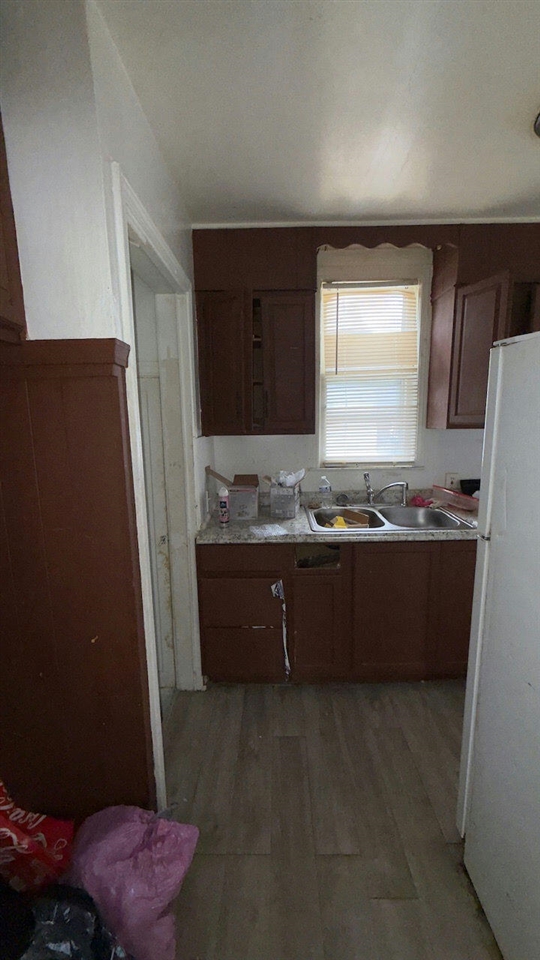 12140 Wayburn Street Property Photo 7