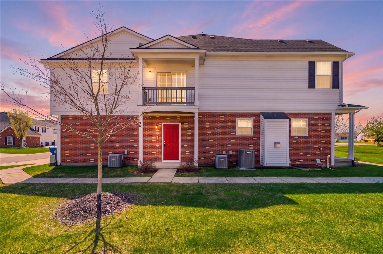 1304 Riversedge Drive Property Photo 1