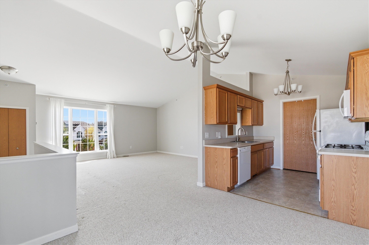 1304 Riversedge Drive Property Photo 10