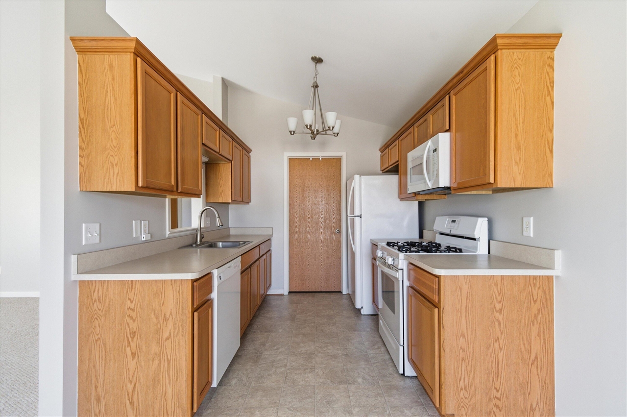 1304 Riversedge Drive Property Photo 12