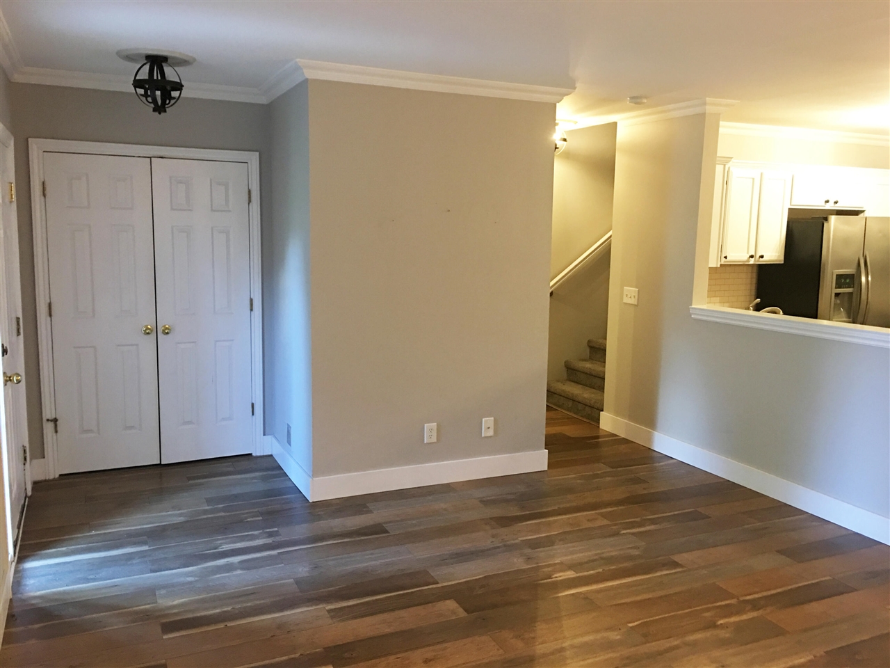 5707 Hampshire Lane Property Photo 4