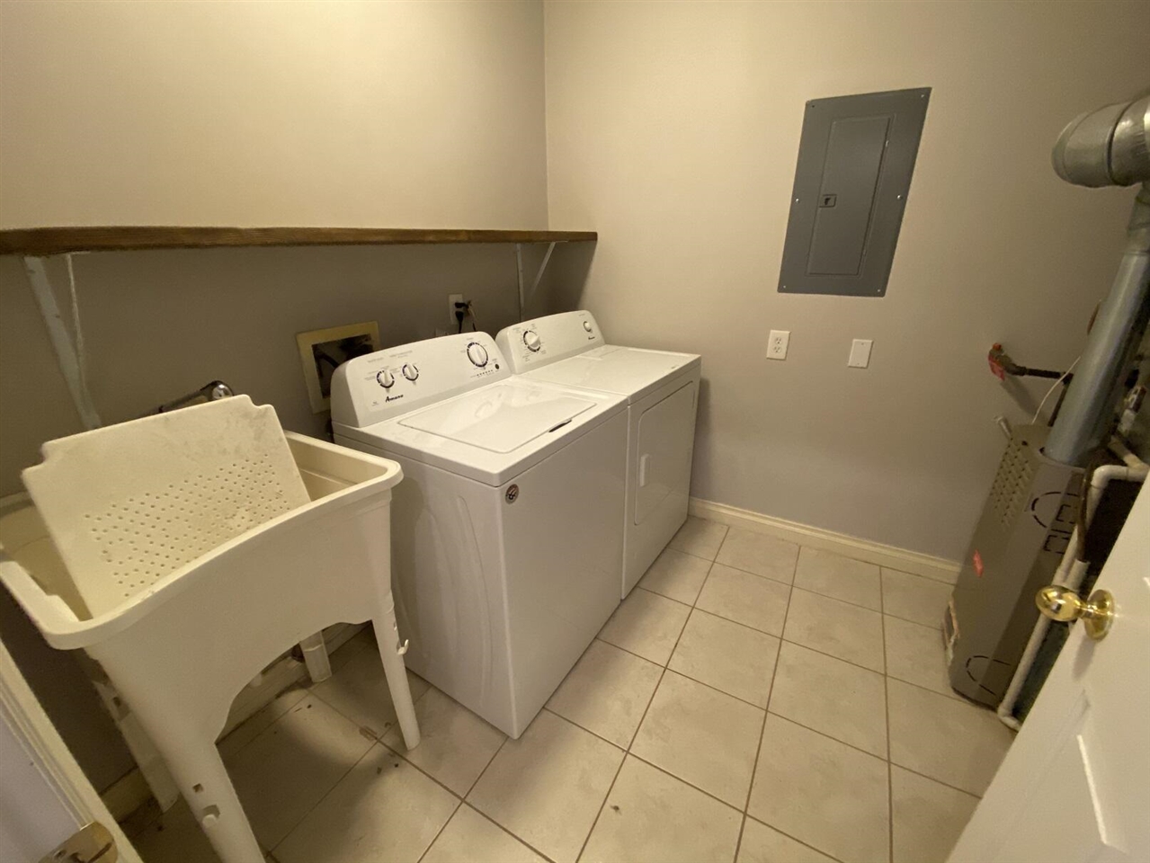 5707 Hampshire Lane Property Photo 14