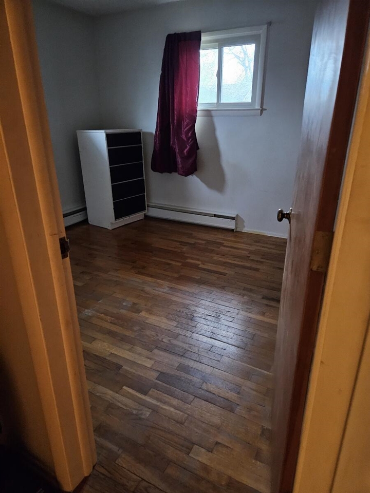 1614 Knapp Avenue Property Photo 3