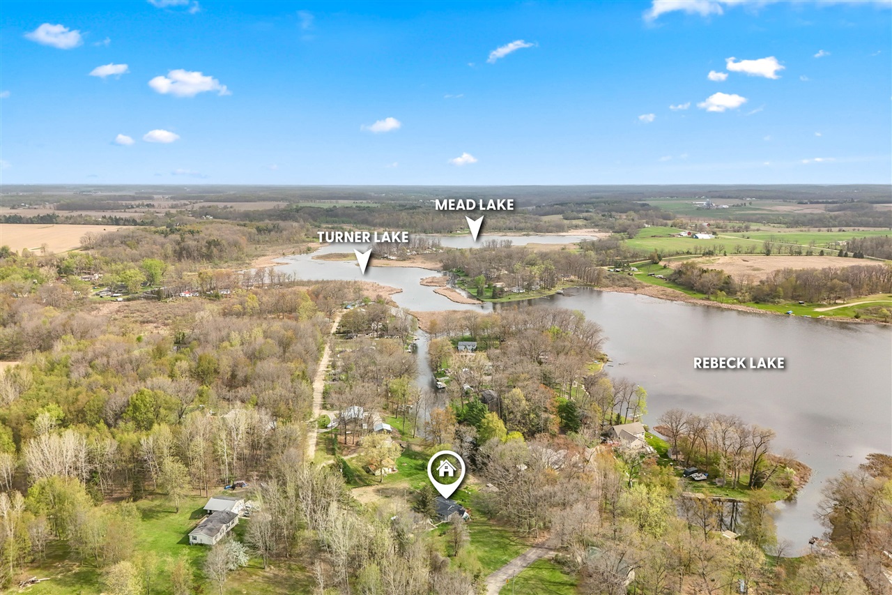 7901 Topinabee Drive Property Photo 2