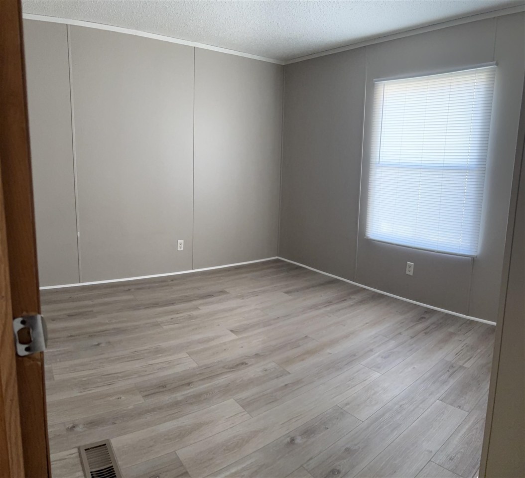 2658 Kitchener Street Property Photo 3