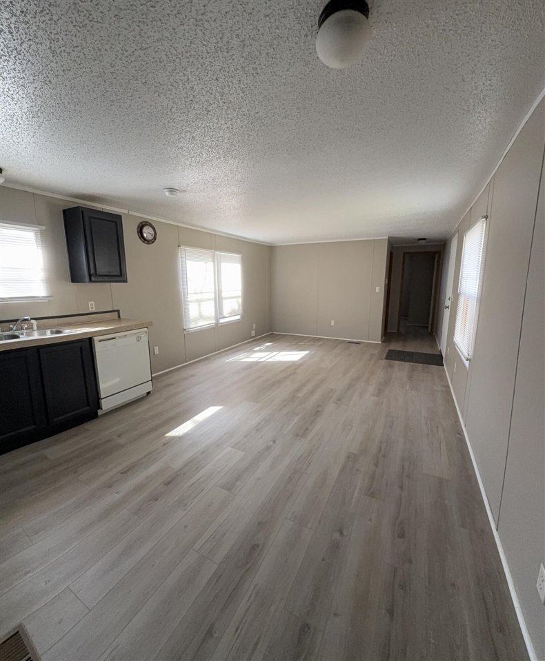 2658 Kitchener Street Property Photo 8