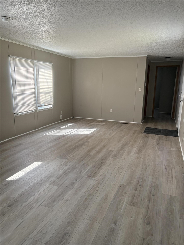 2658 Kitchener Street Property Photo 9