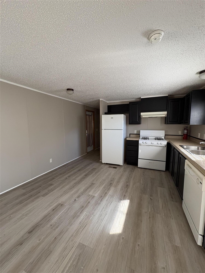 2658 Kitchener Street Property Photo 10