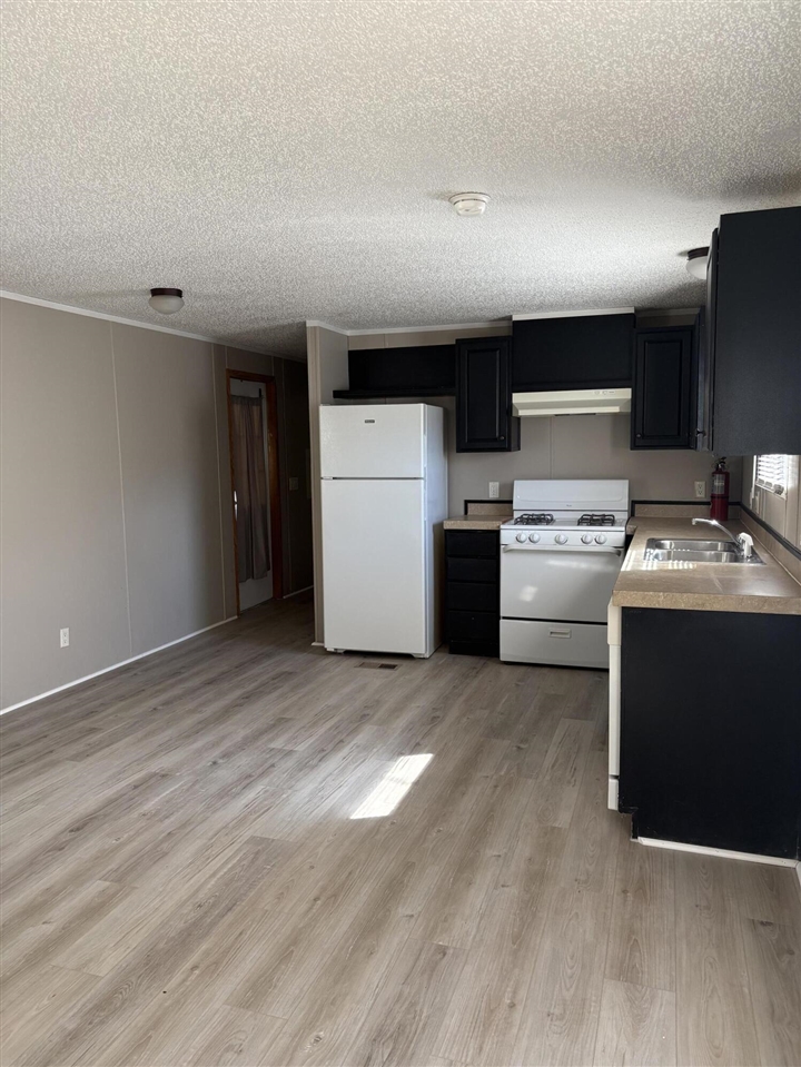 2658 Kitchener Street Property Photo 11