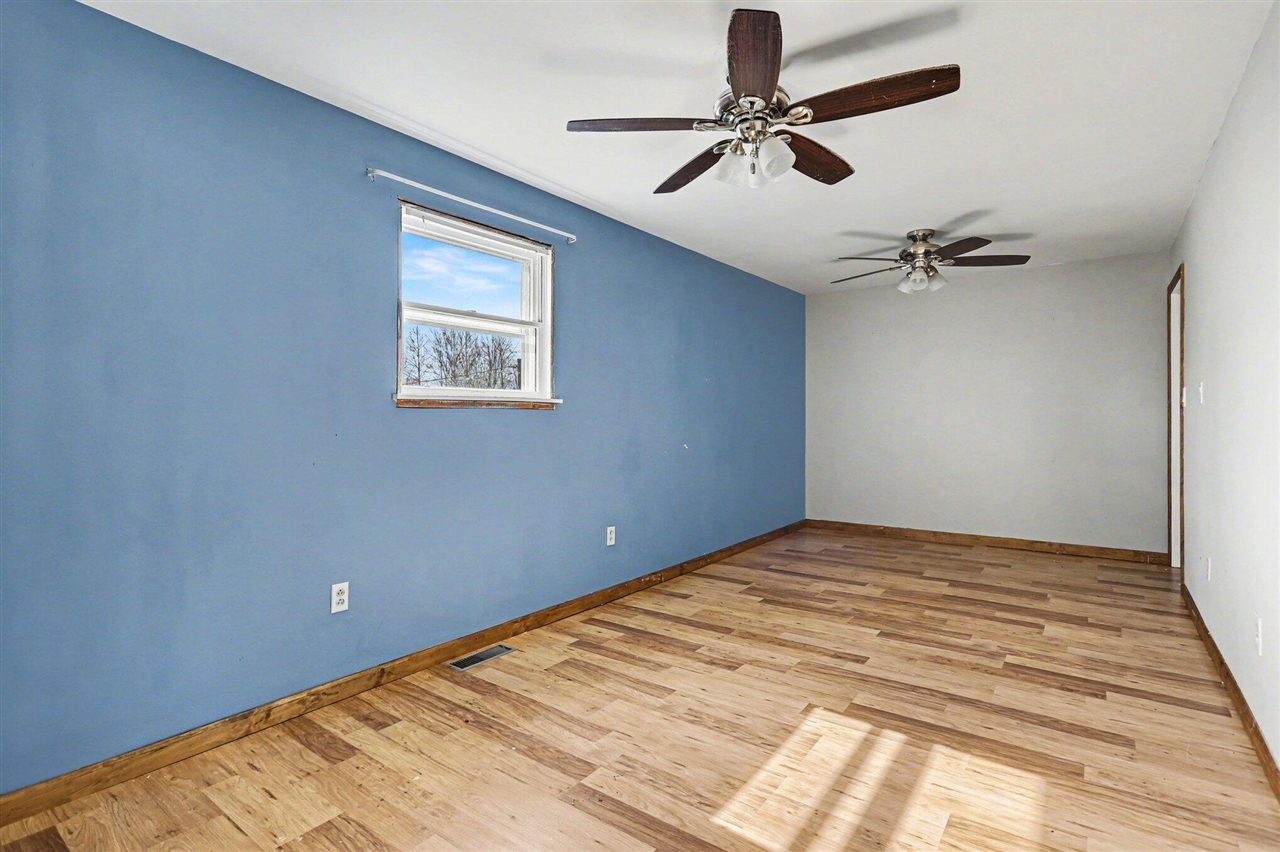573 River Road Property Photo 6