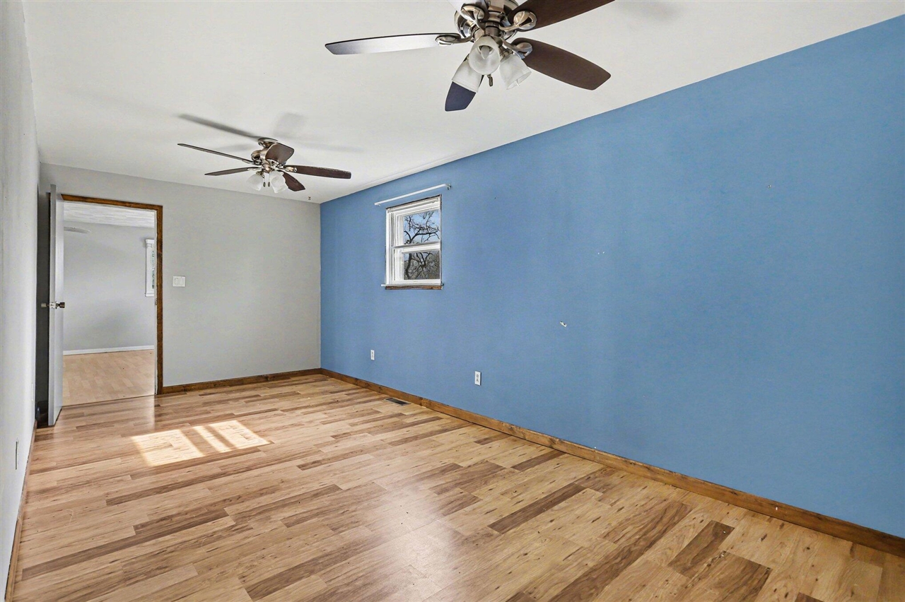 573 River Road Property Photo 7