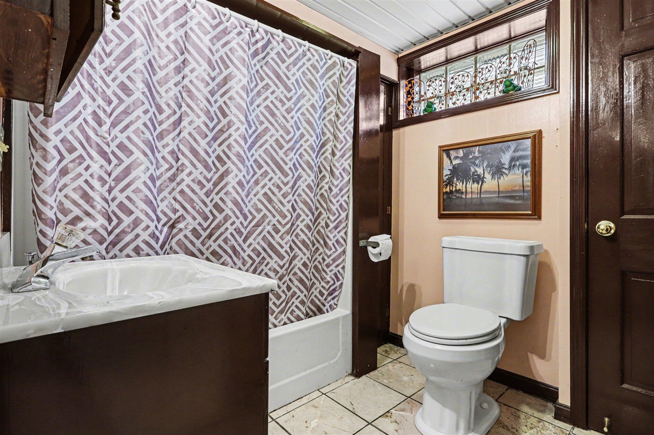 573 River Road Property Photo 12