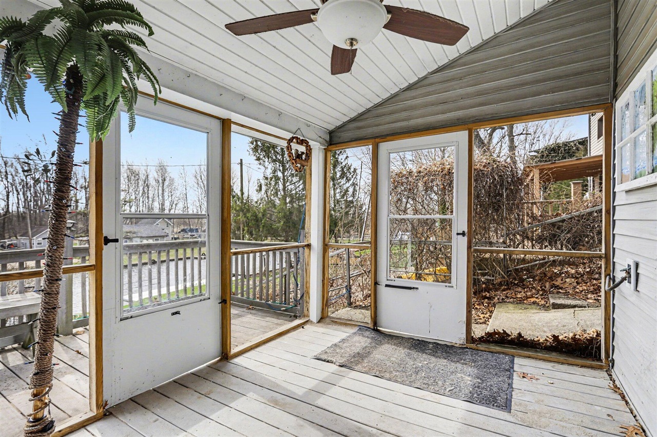 573 River Road Property Photo 16