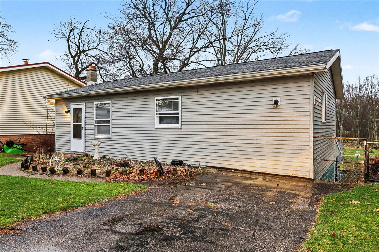 573 River Road Property Photo 23
