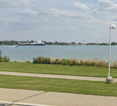 1660 River Road Property Photo 2