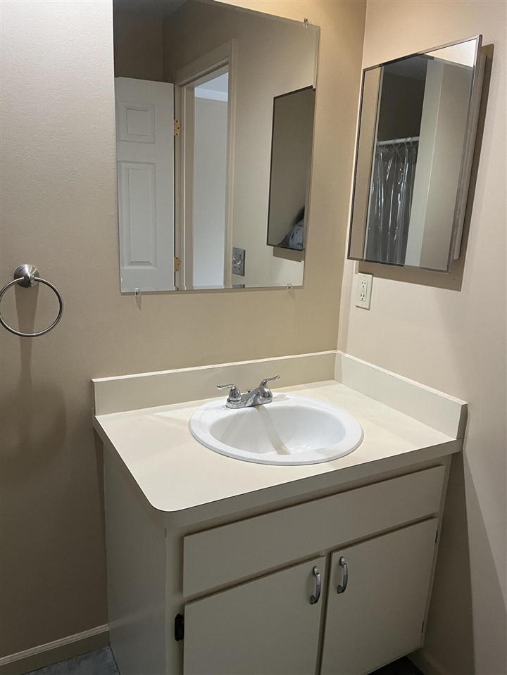 1660 River Road Property Photo 12