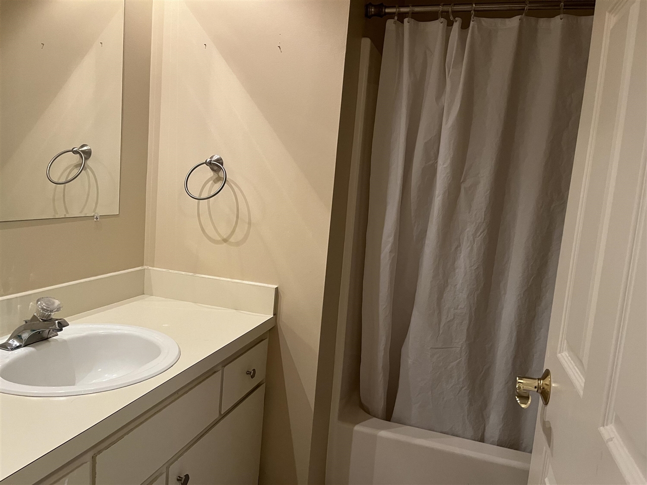 1660 River Road Property Photo 16