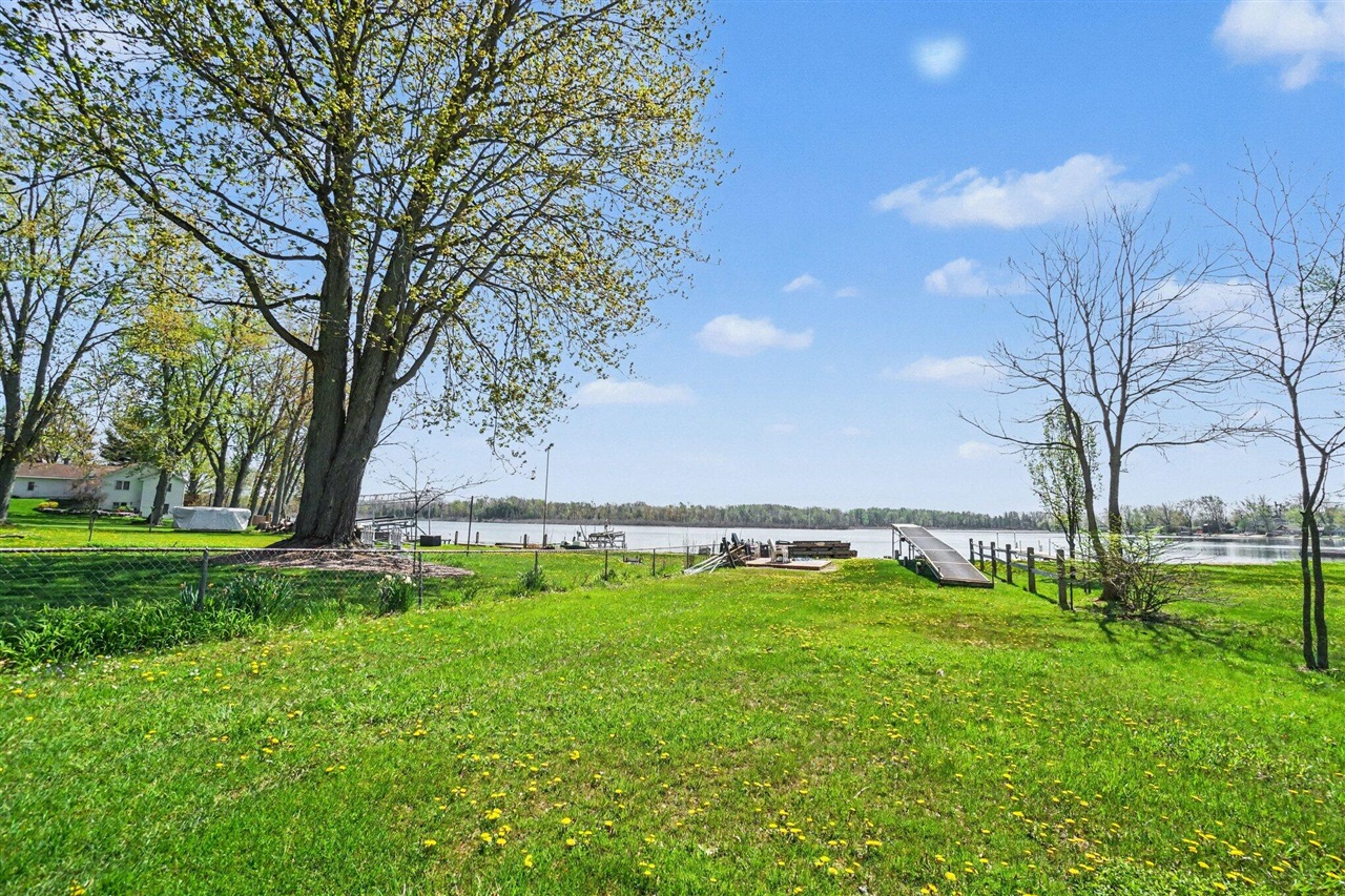2516 Vanhorn Court Property Photo 4