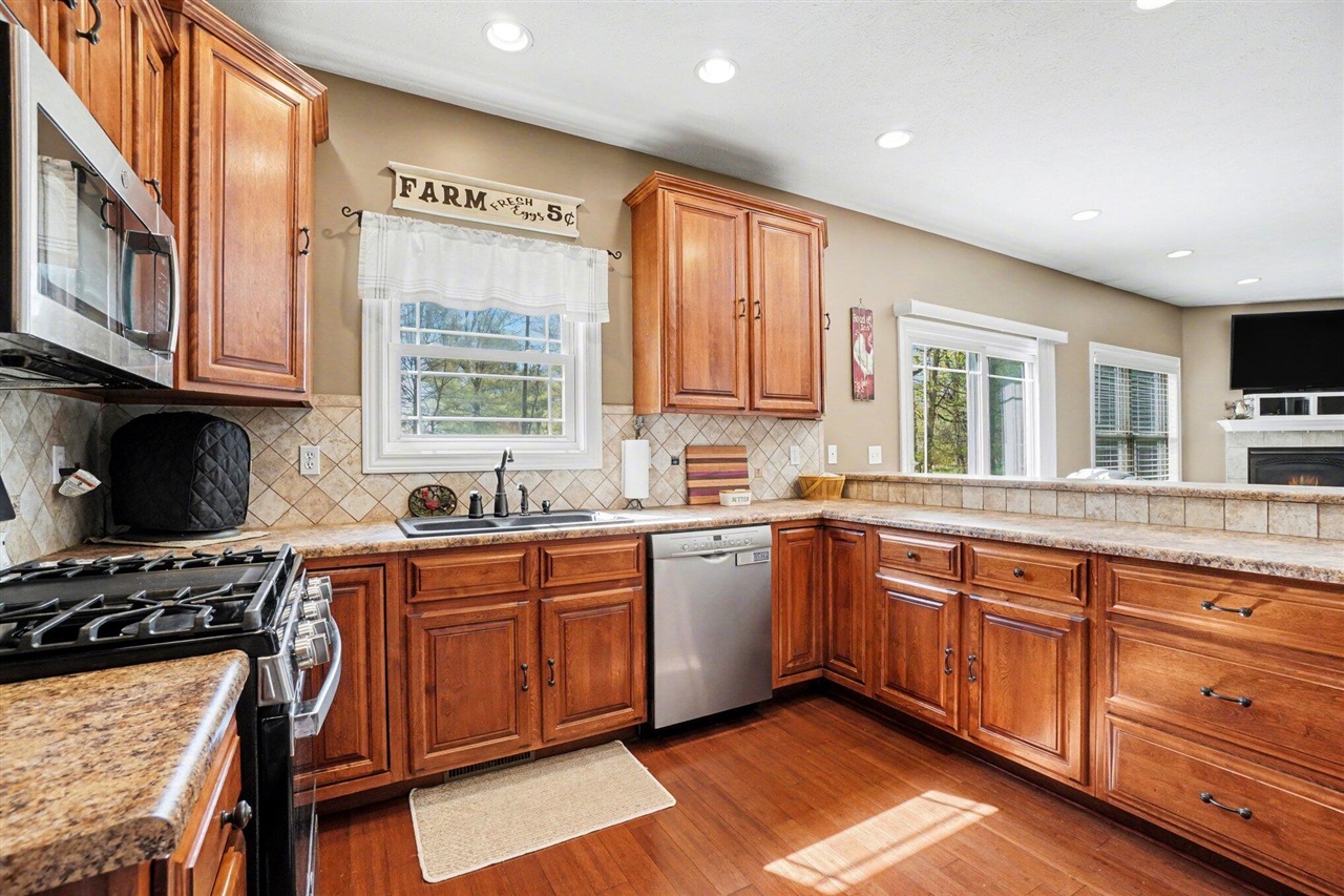 2516 Vanhorn Court Property Photo 6