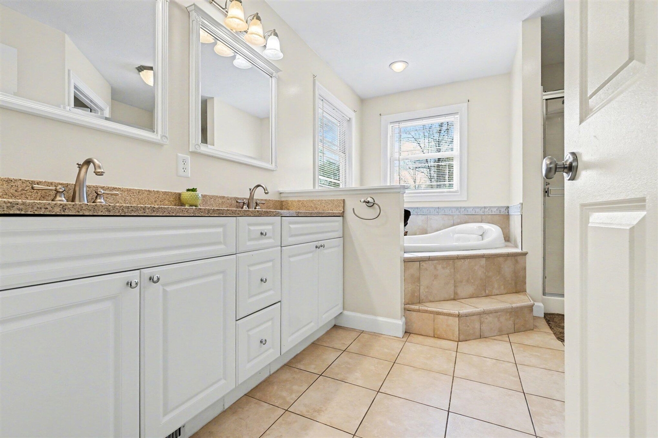 2516 Vanhorn Court Property Photo 17