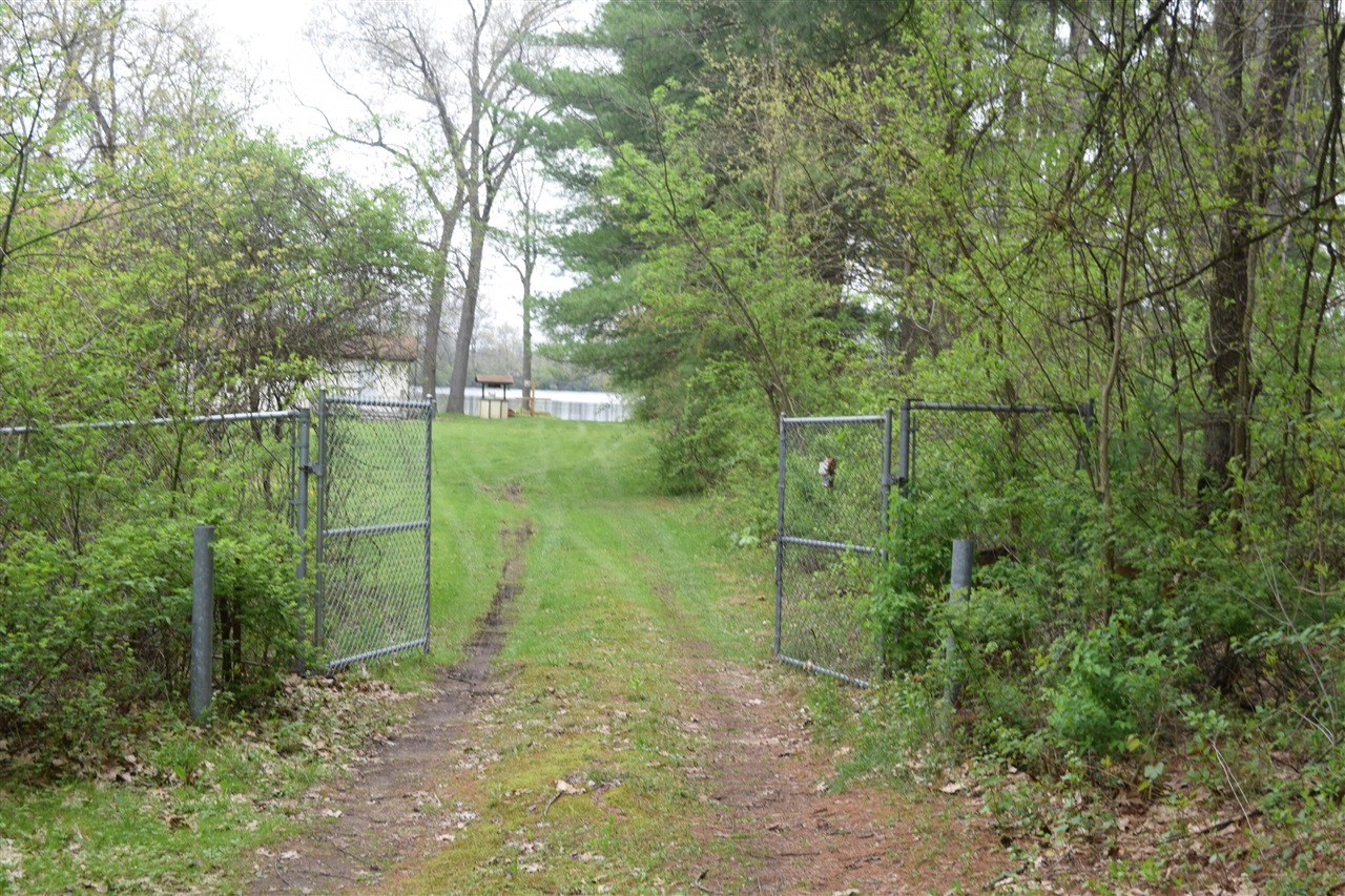 12230 Riverside Drive Property Photo 2