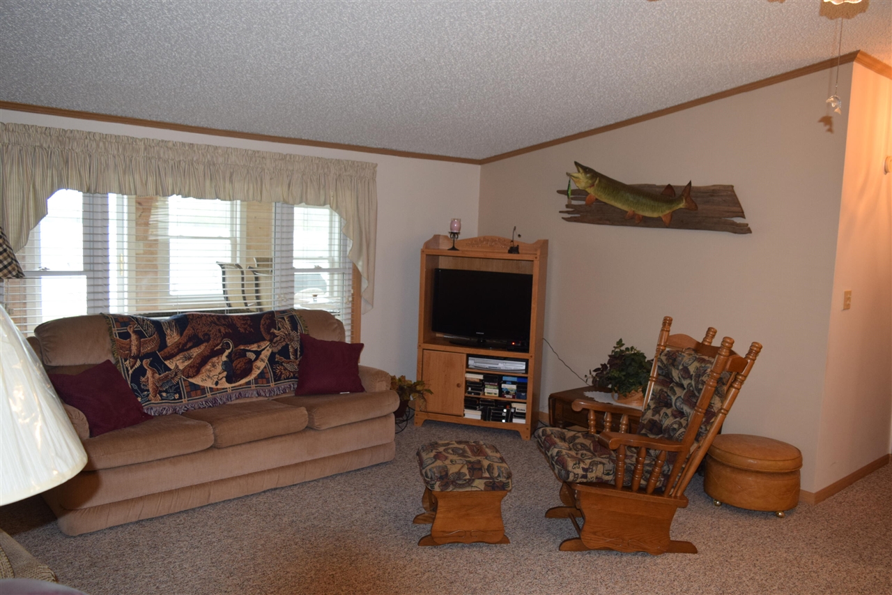 12230 Riverside Drive Property Photo 12
