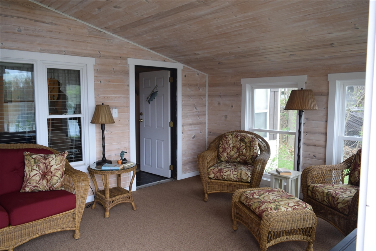 12230 Riverside Drive Property Photo 14