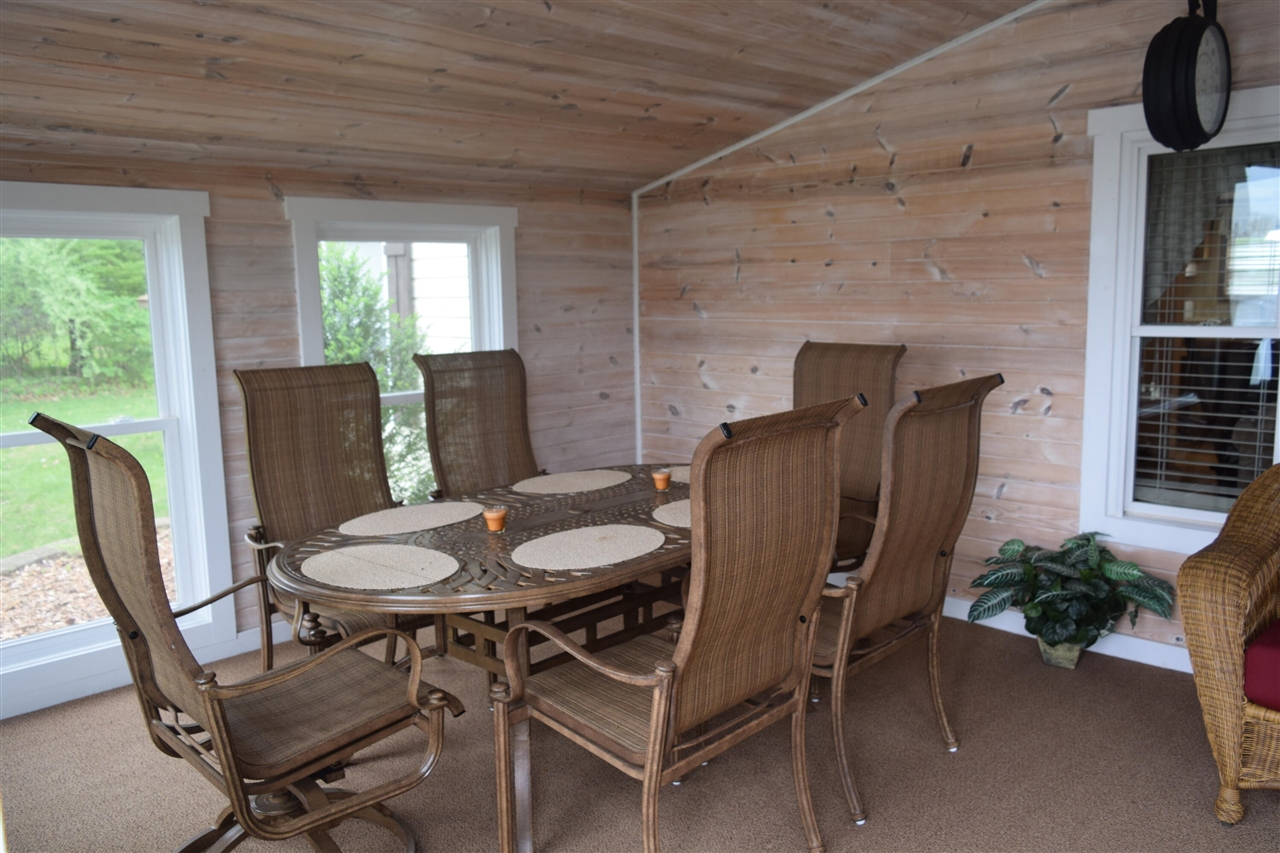 12230 Riverside Drive Property Photo 15