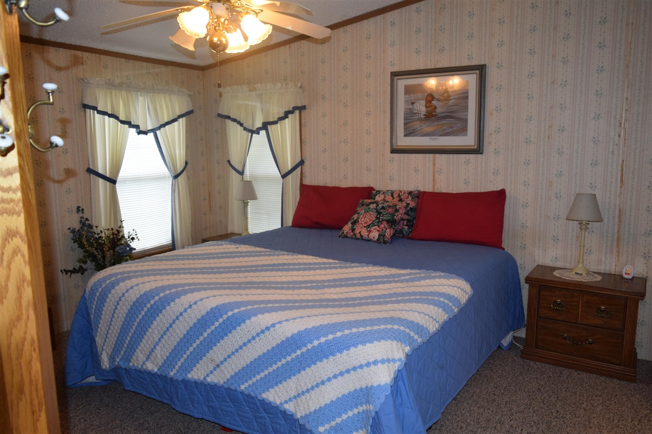 12230 Riverside Drive Property Photo 17