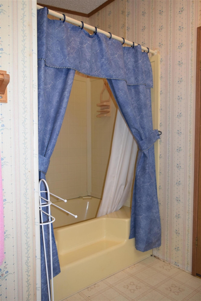 12230 Riverside Drive Property Photo 21
