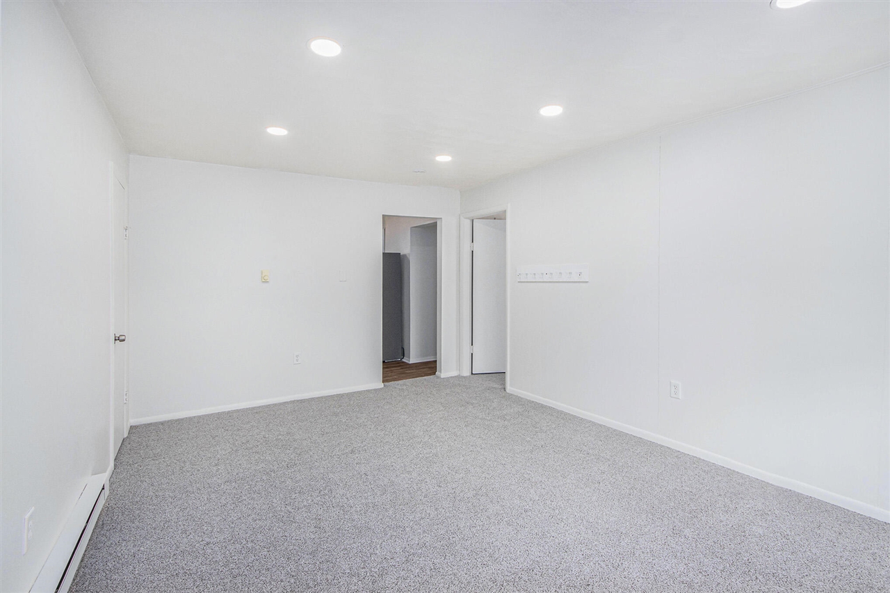 10477 S Sprinkle Road Property Photo 8