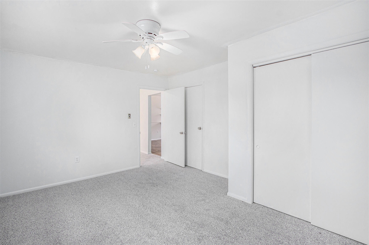 10477 S Sprinkle Road Property Photo 13