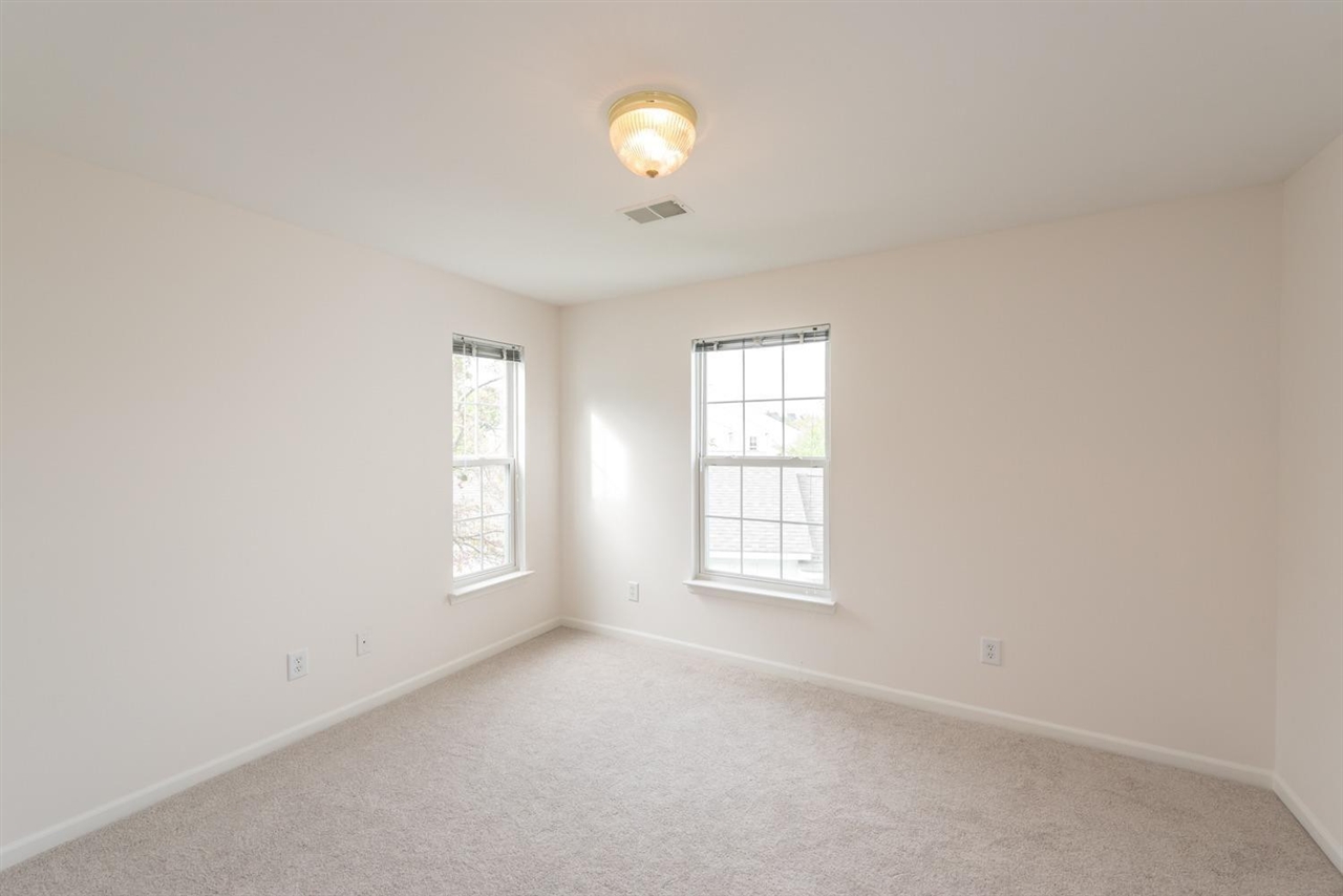 2800 S Knightsbridge Circle Property Photo 11