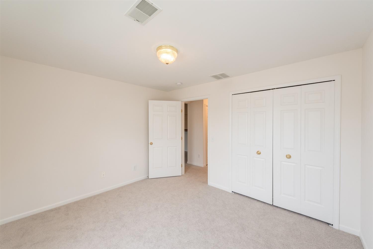 2800 S Knightsbridge Circle Property Photo 12