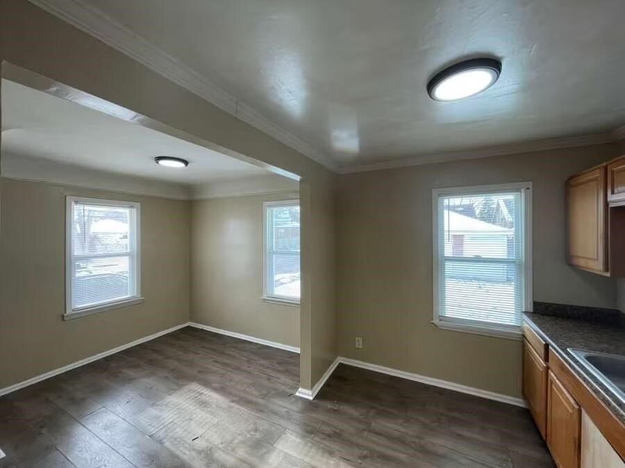19303 Fairport Street Property Photo 6