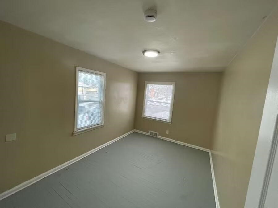 19303 Fairport Street Property Photo 10