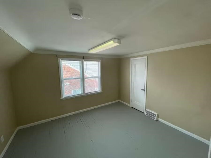 19303 Fairport Street Property Photo 11