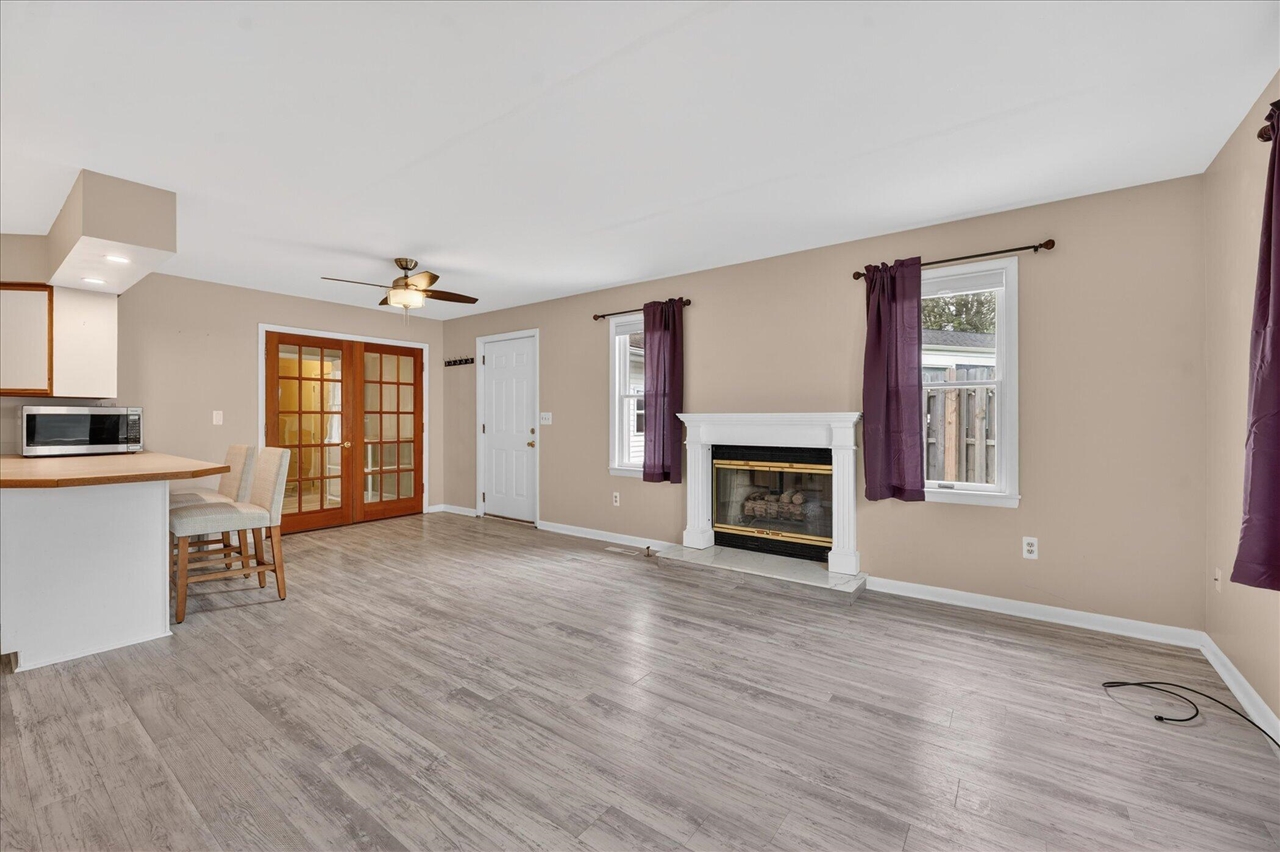 385 Hollywood Drive Property Photo 29