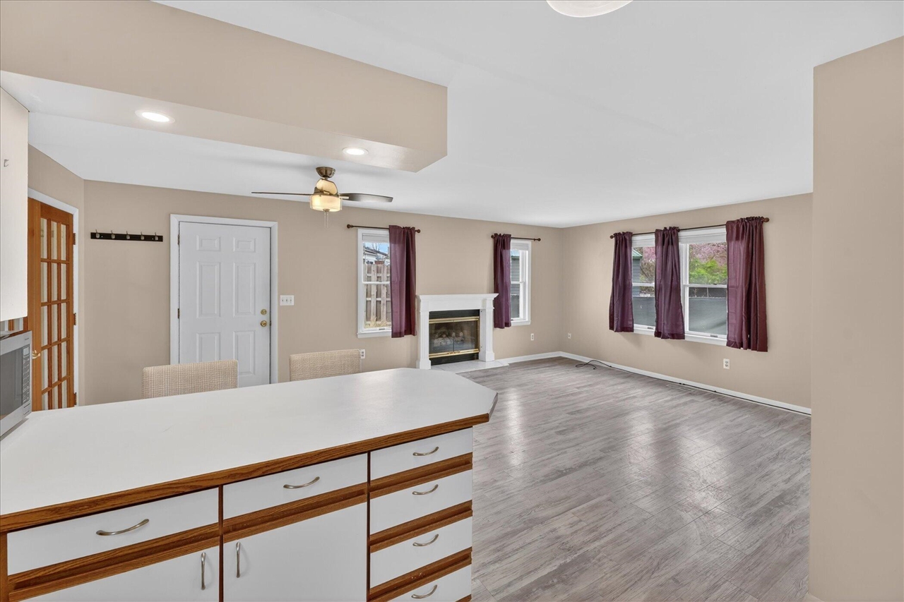 385 Hollywood Drive Property Photo 31