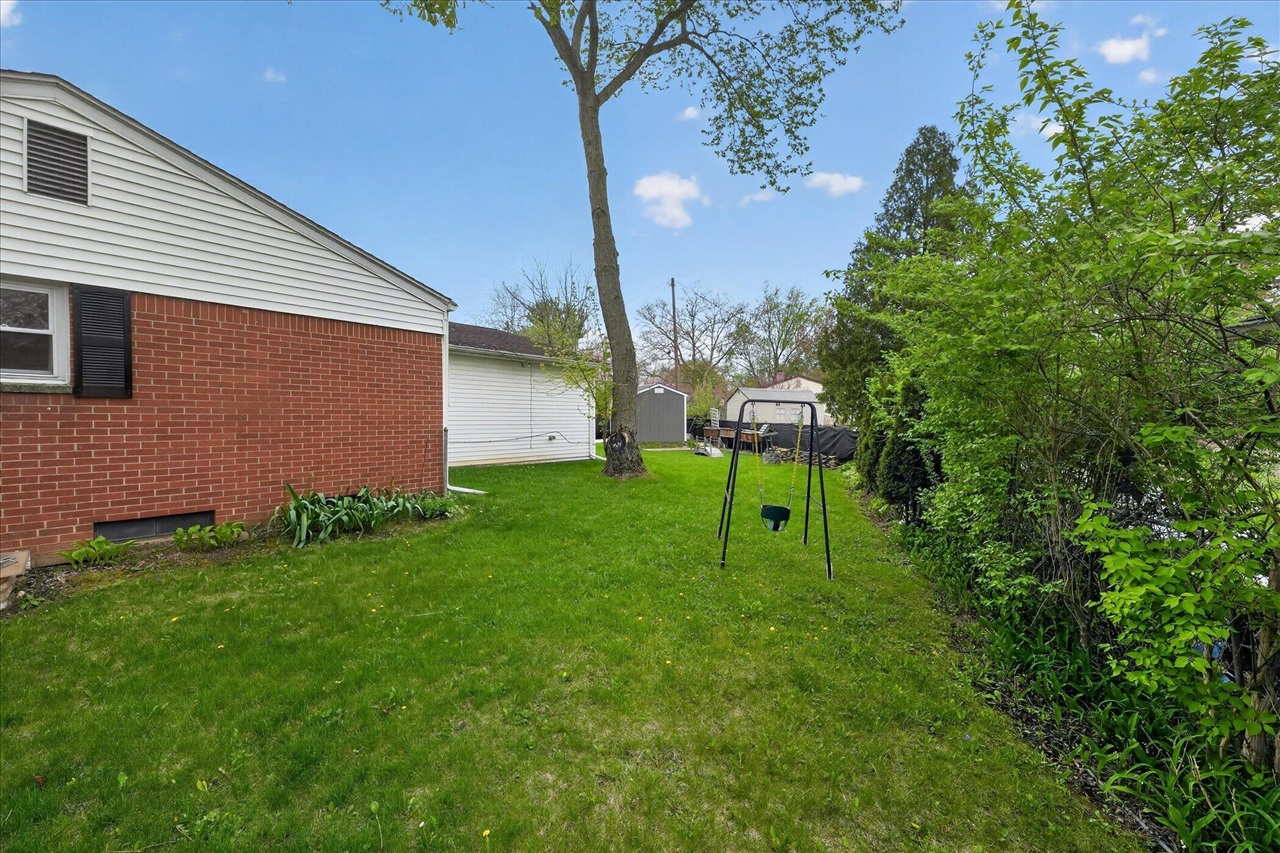 385 Hollywood Drive Property Photo 57