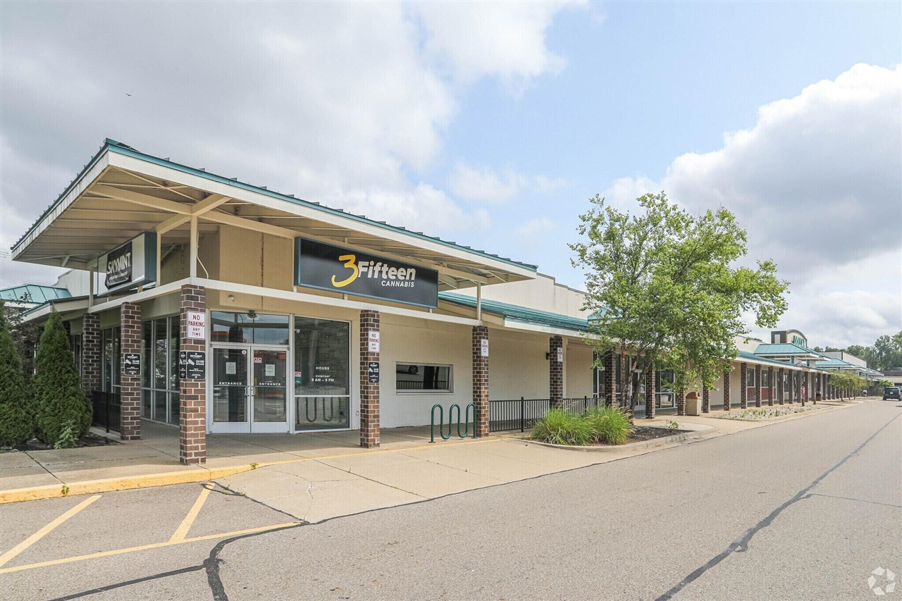 1525 W Michigan Avenue Property Photo 2