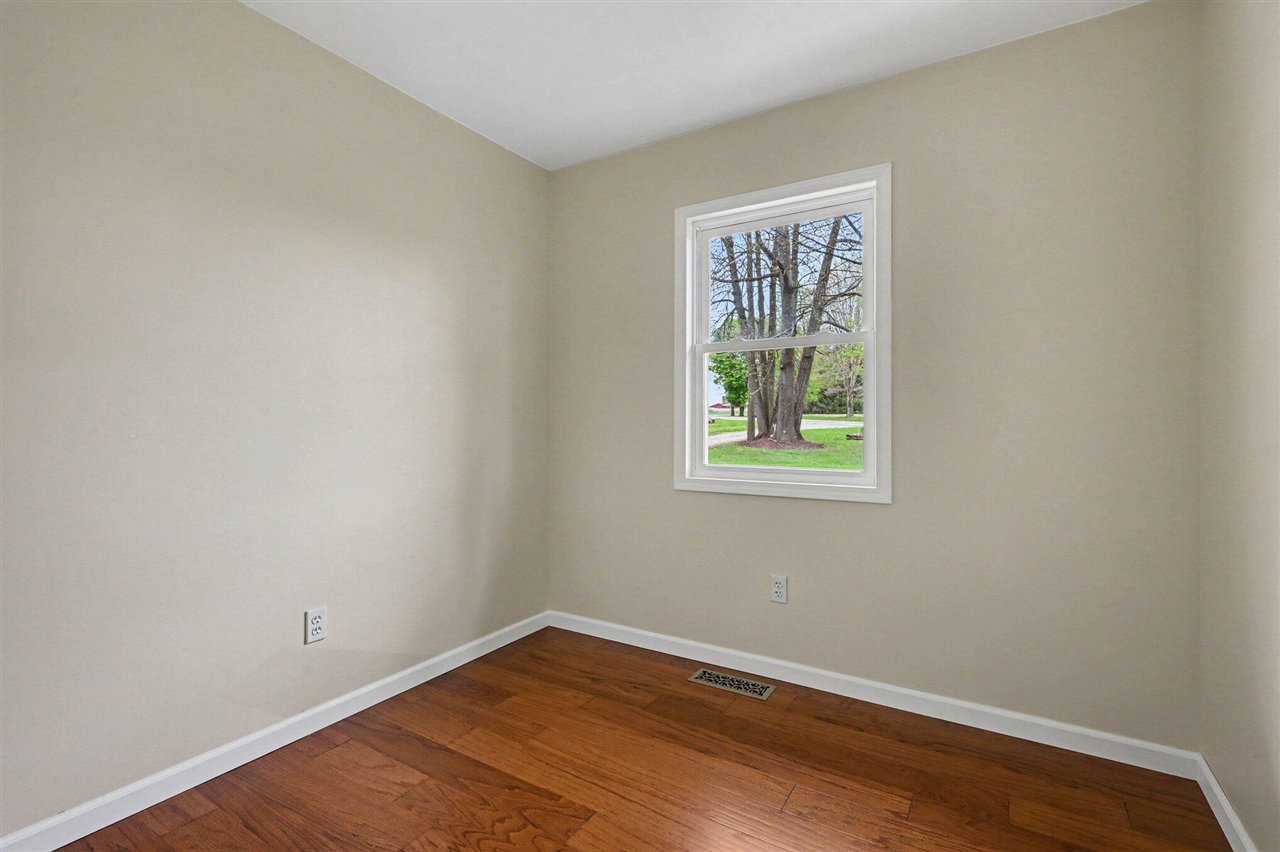 1301 18 1/2 Mile Road Property Photo 8